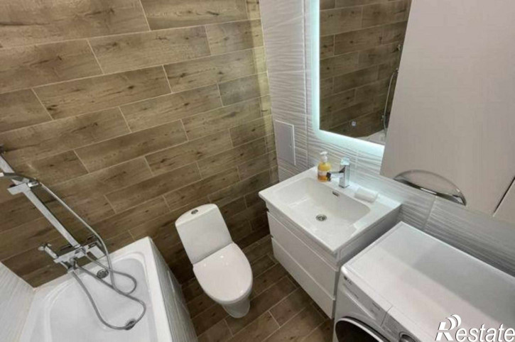 2-комн квартира улица Шаповалова, 1Вс2