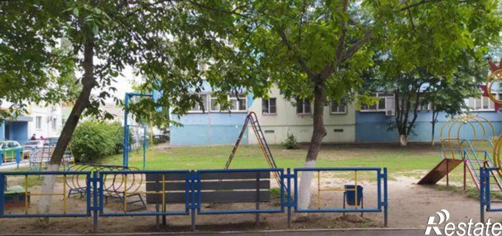 4-комн квартира улица Новаторов, 30/1