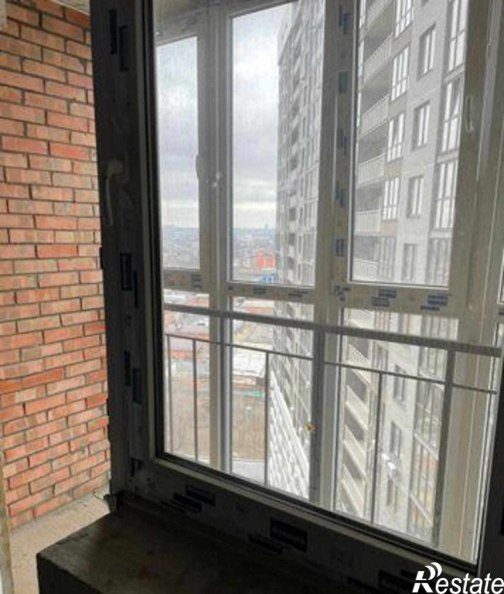 3-комн квартира улица Шеболдаева, 95с2