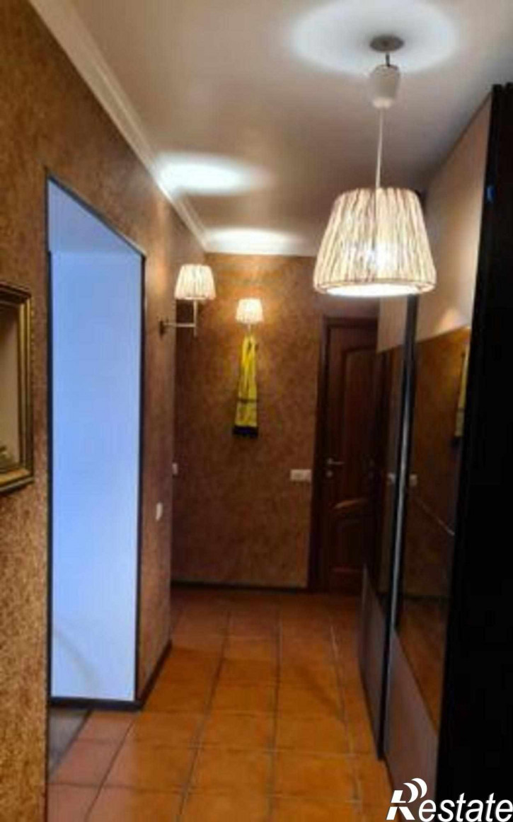 3-комн квартира улица Евдокимова, 37Г