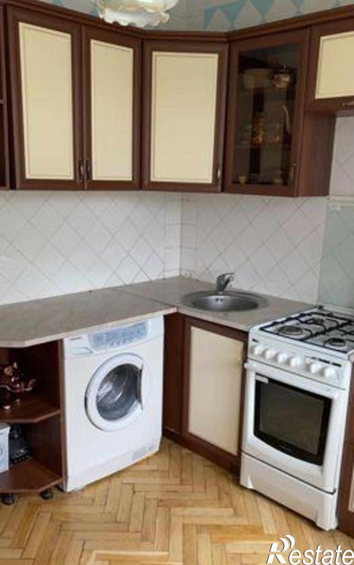 2-комн квартира проспект Космонавтов, 34/1