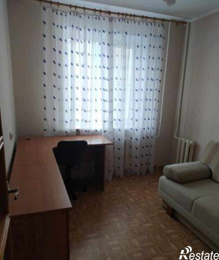 4-комн квартира улица Новаторов, 30/1