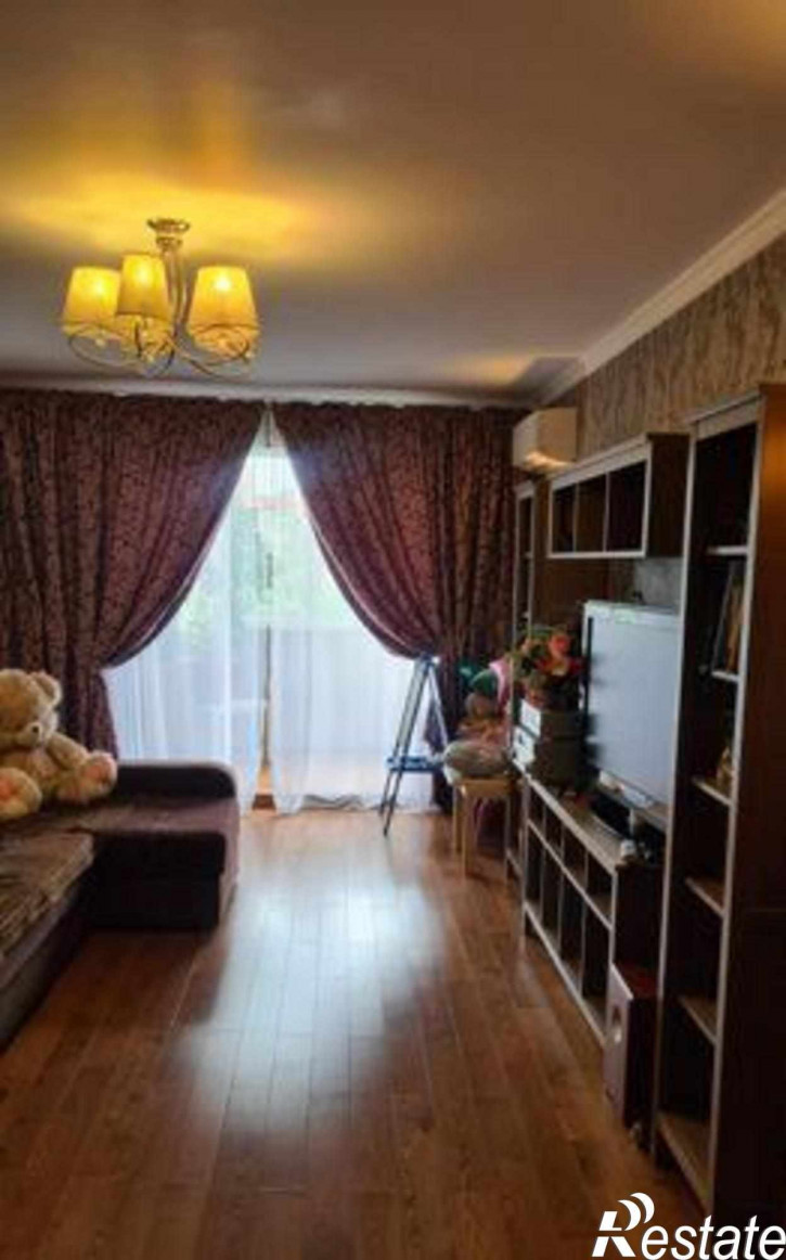 3-комн квартира улица Евдокимова, 37Г
