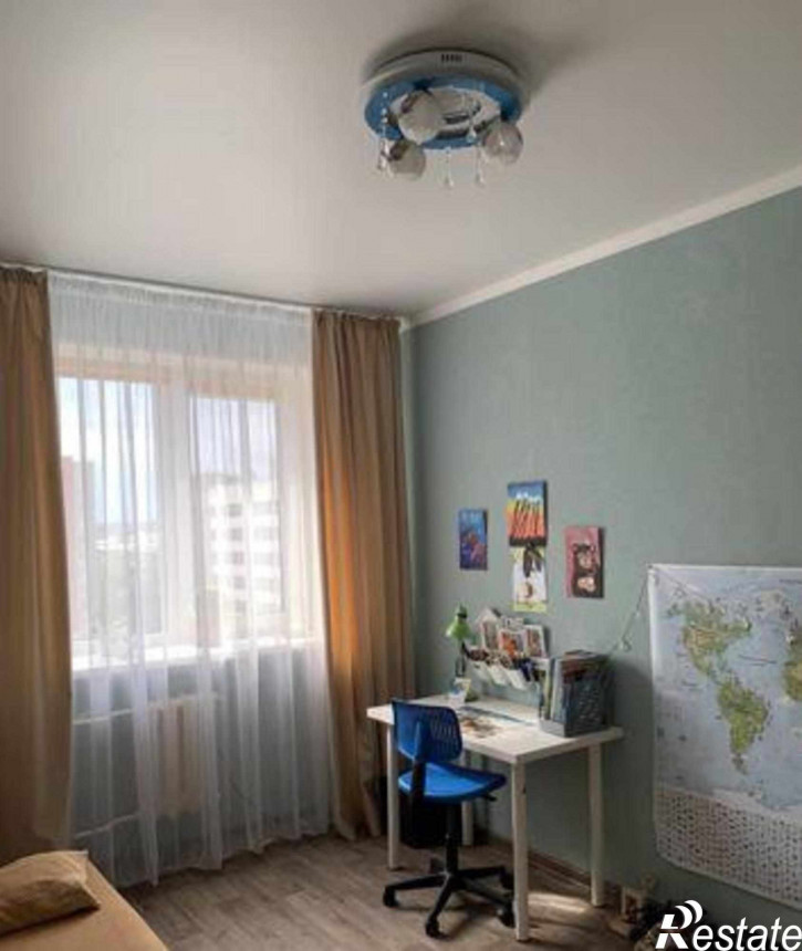 4-комн квартира улица Евдокимова, 37А