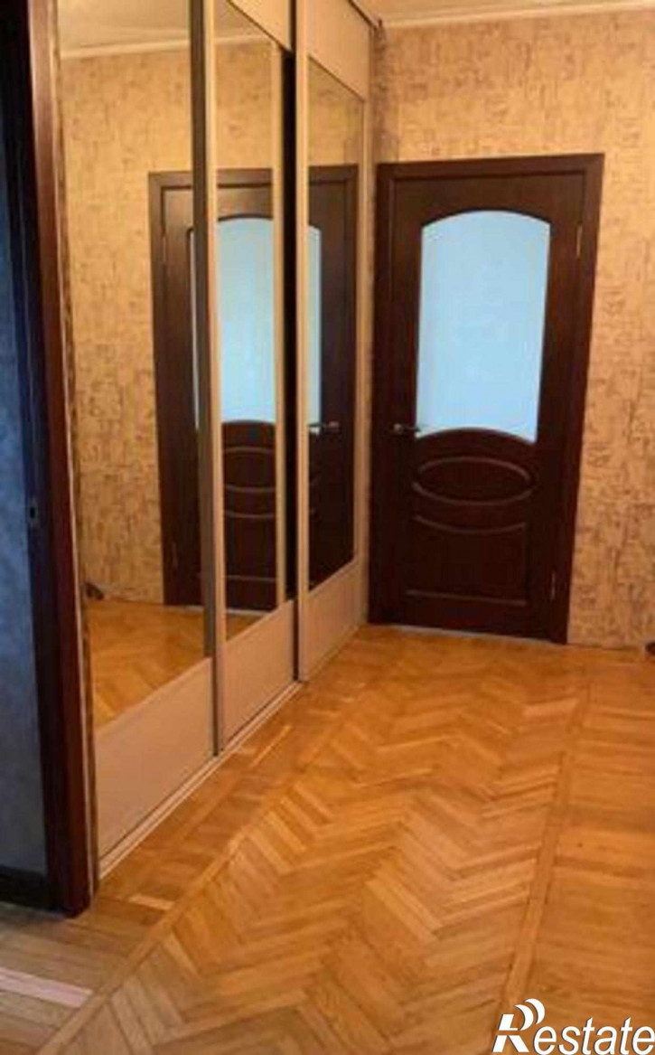 2-комн квартира проспект Космонавтов, 34/1