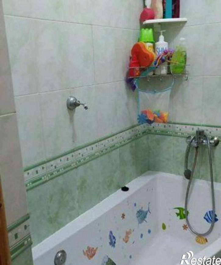 2-комн квартира Российская улица, 40