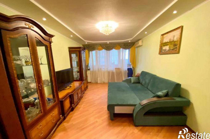 3-комн квартира улица Зорге, 46