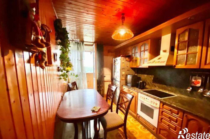 3-комн квартира улица Зорге, 46