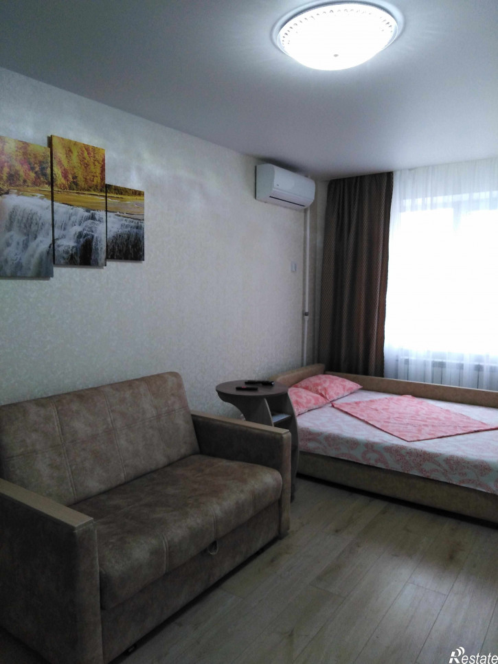 1-комн квартира ул. 8-й Воздушной Армии , 15а