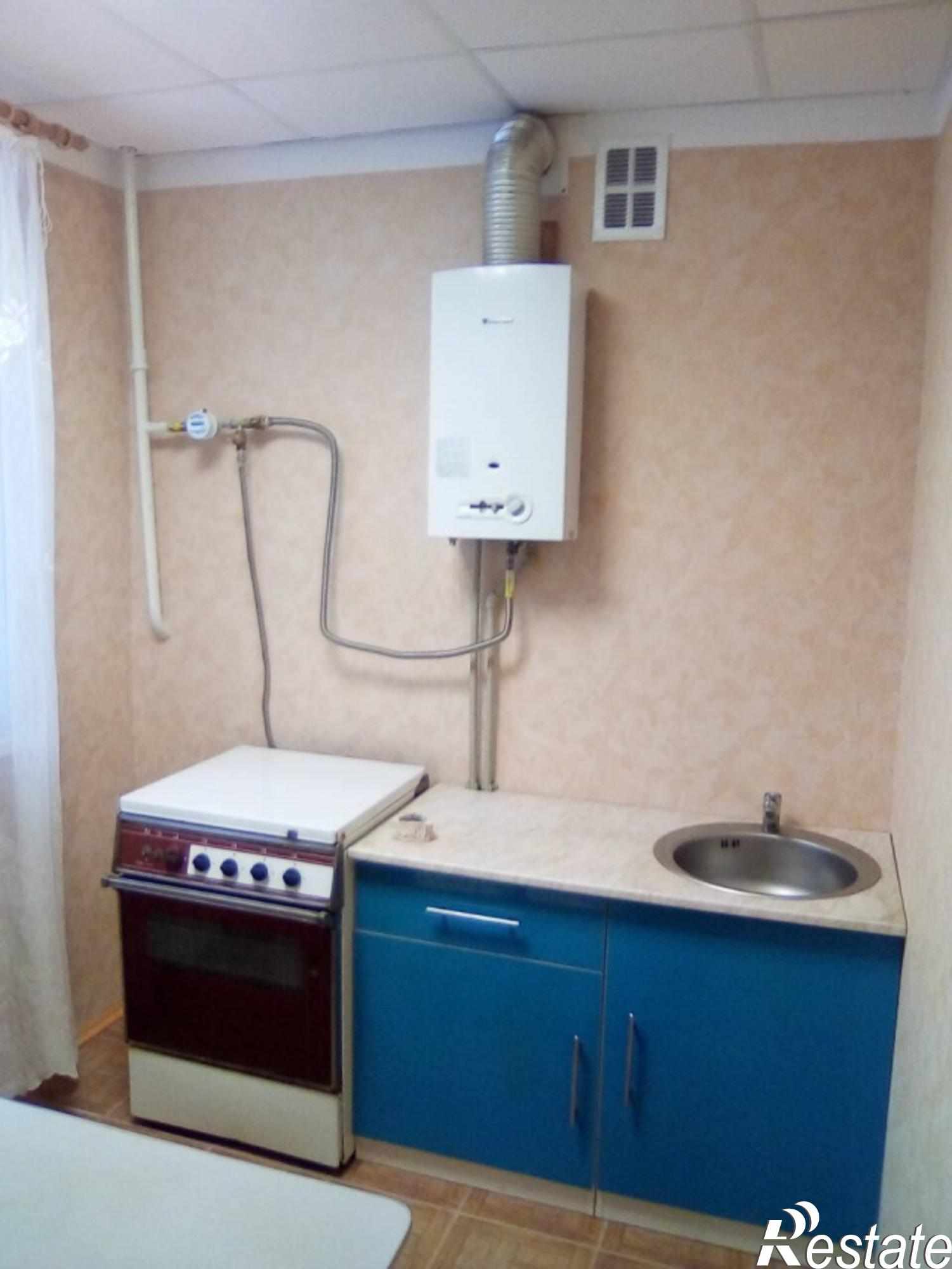 Купить квартиру за 2 300 000 рублей на Федосеенко ул., 98