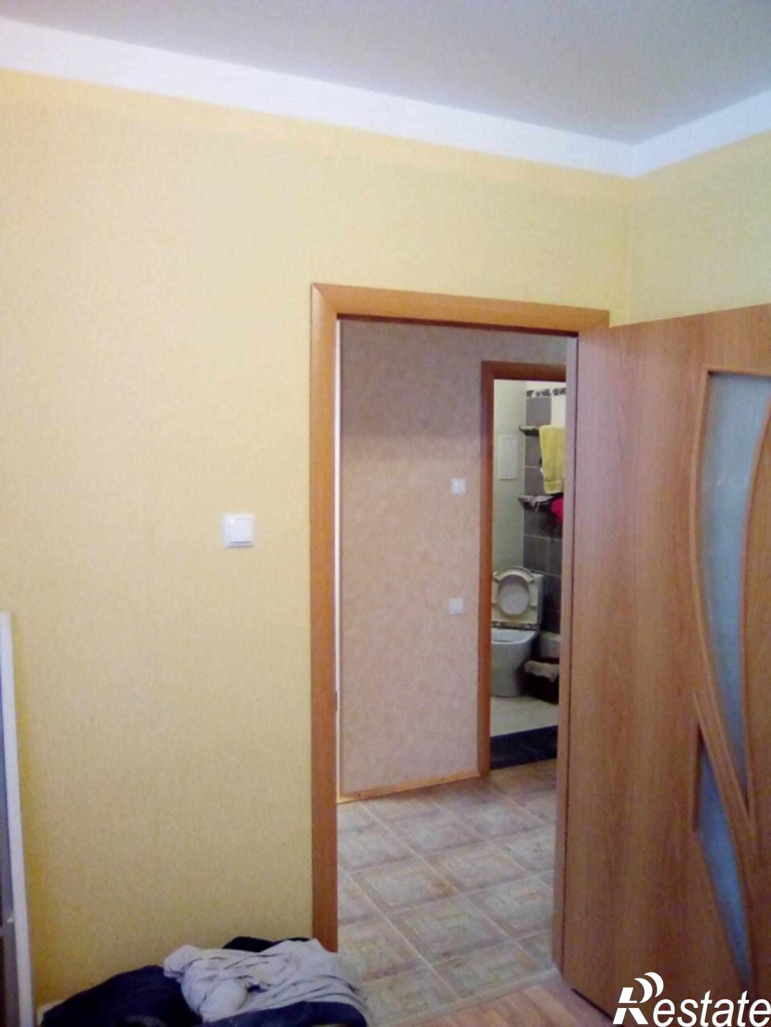Купить квартиру за 2 300 000 рублей на Федосеенко ул., 98