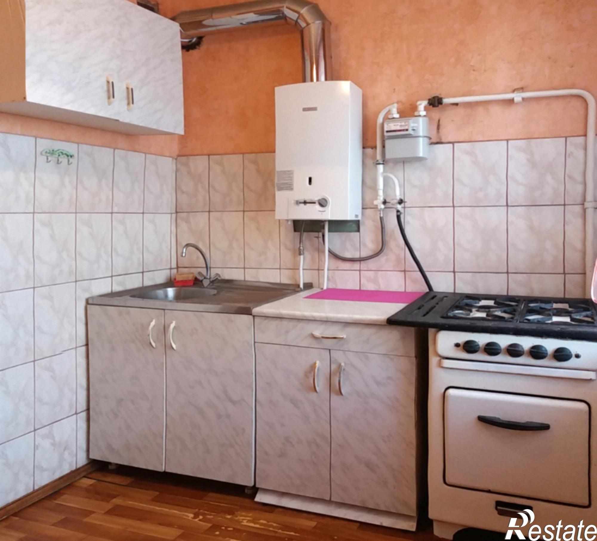 Купить квартиру за 2 480 000 рублей на Саврасова ул., 8