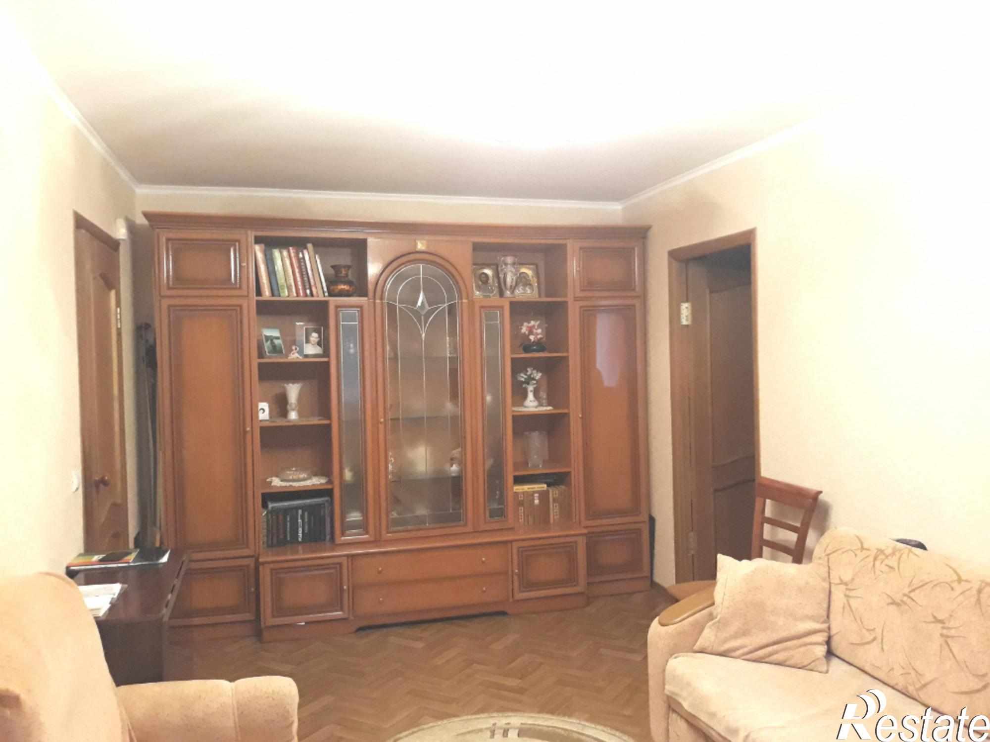 Купить квартиру за 2 380 000 рублей на Крылова ул., 2а