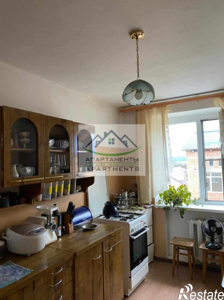 2-комн квартира Бутырина ул, 8