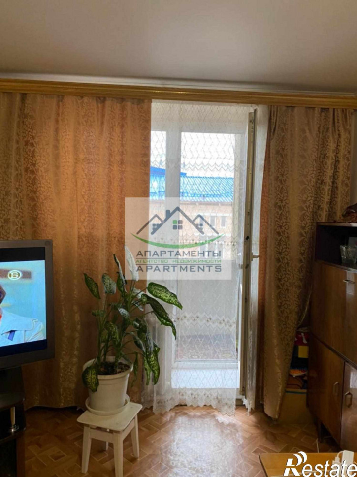 2-комн квартира Бутырина ул, 8
