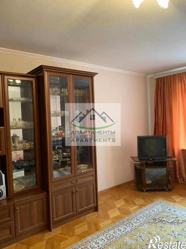2-комн квартира Бутырина ул, 8