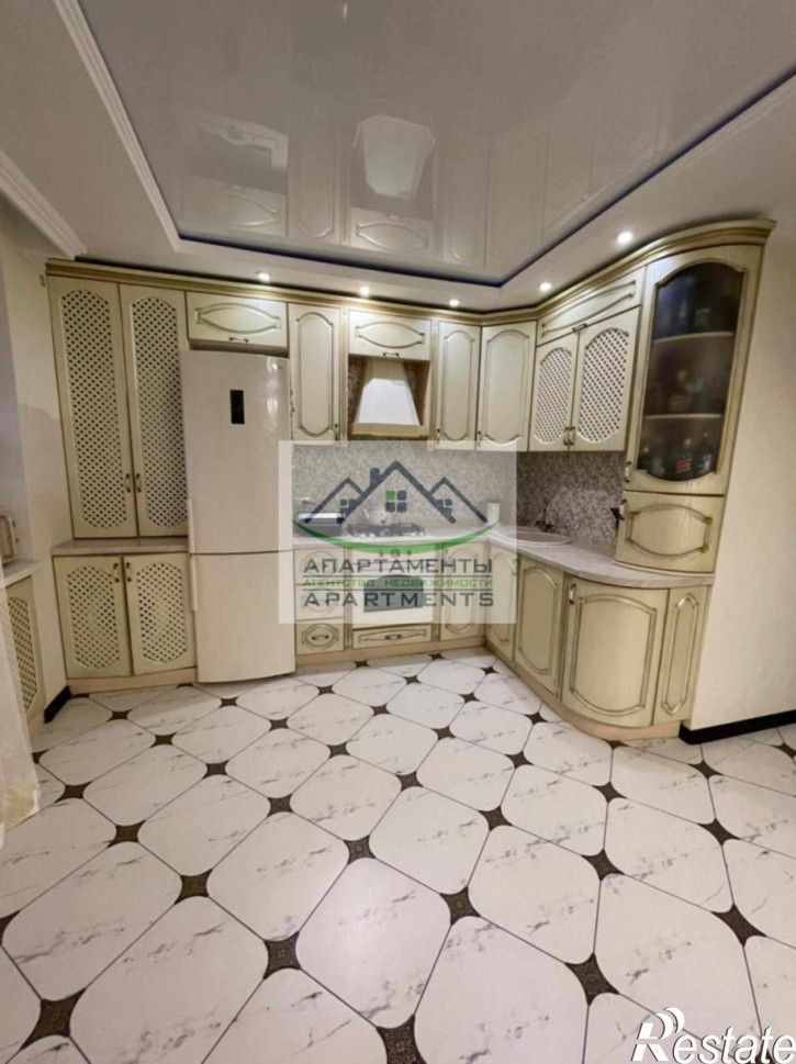 3-комн квартира Орджоникидзе ул, 84к3