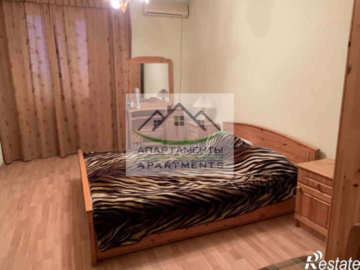 4-комн квартира Калинина пр-кт, 40