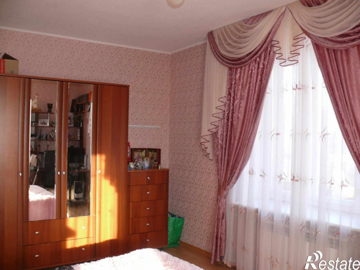 3-комн квартира Коминтерна ул., 256