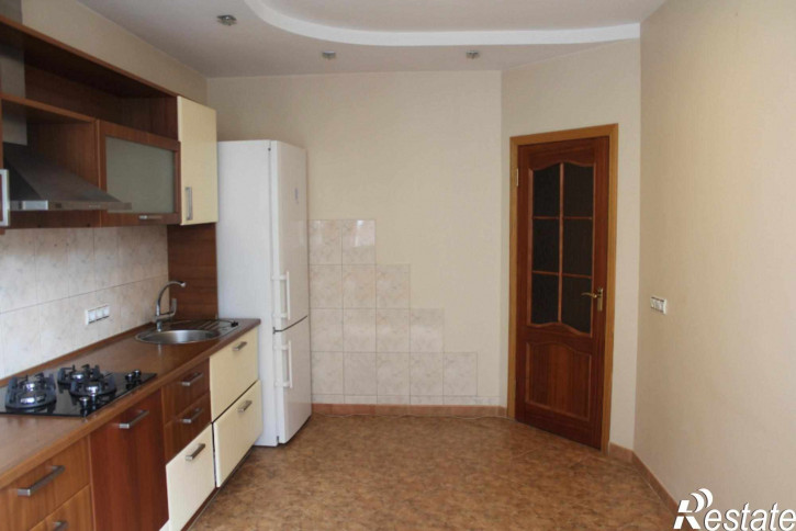2-комн квартира Полтавская ул., 3