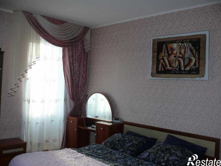 3-комн квартира Коминтерна ул., 256