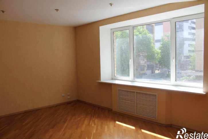 2-комн квартира Полтавская ул., 3