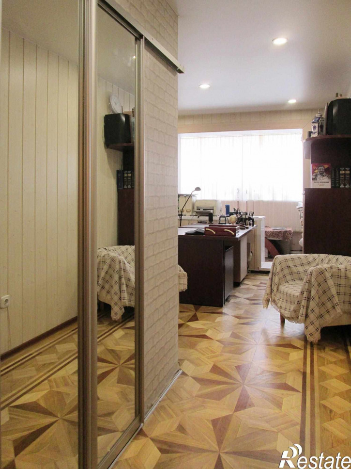 3-комн квартира Верхне-Печерская ул., 7, к 2
