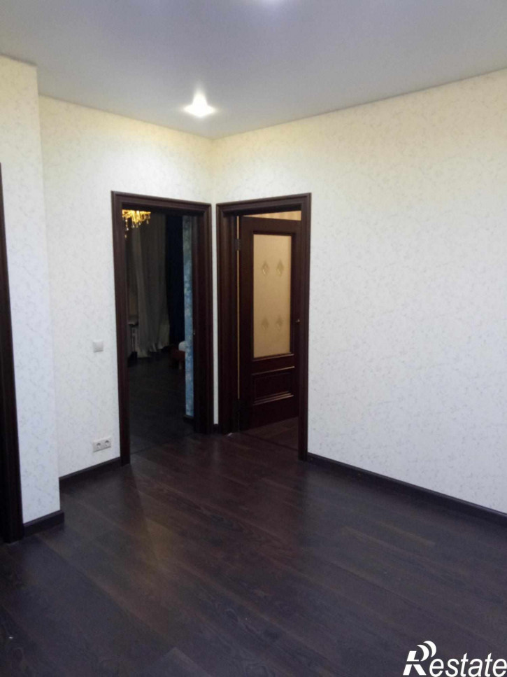 3-комн квартира Генкиной ул., 25а