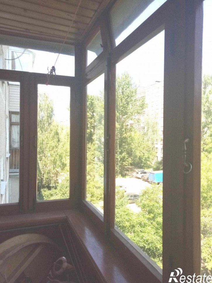 2-комн квартира Героев космоса ул., 38