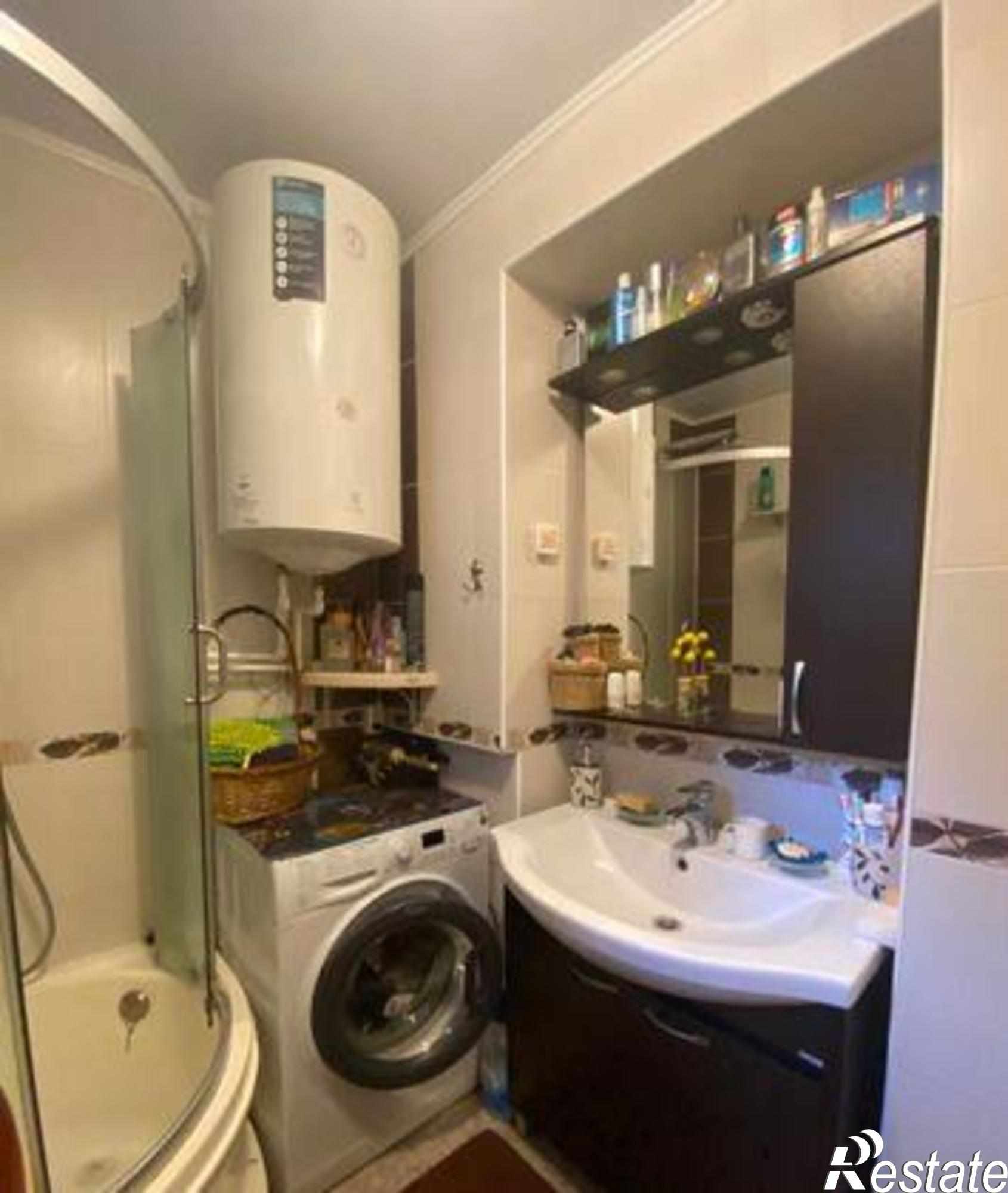 Купить квартиру за 4 650 000 рублей на улица 8-я Линия, 56/70