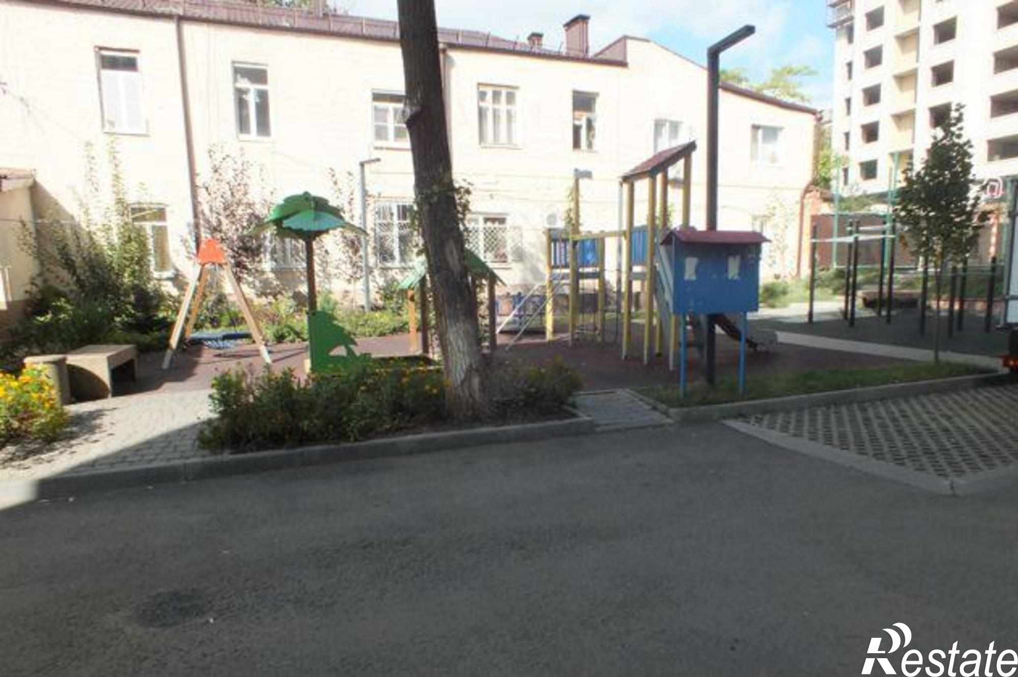 Купить квартиру за 4 230 000 рублей на площадь Толстого, 9/2