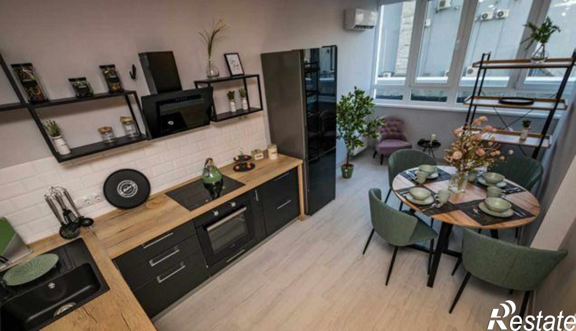 Купить квартиру за 3 370 000 рублей на улица Жмайлова, 19А