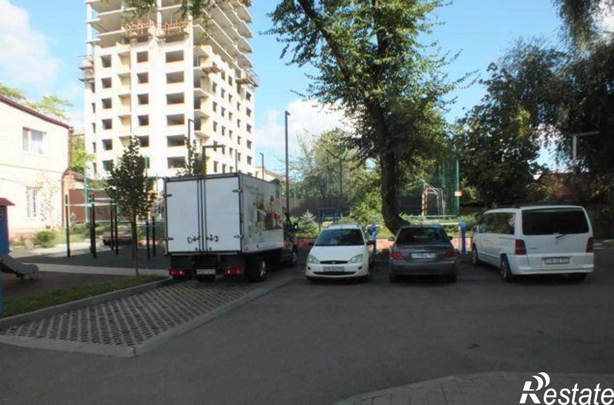 Купить квартиру за 4 230 000 рублей на площадь Толстого, 9/2