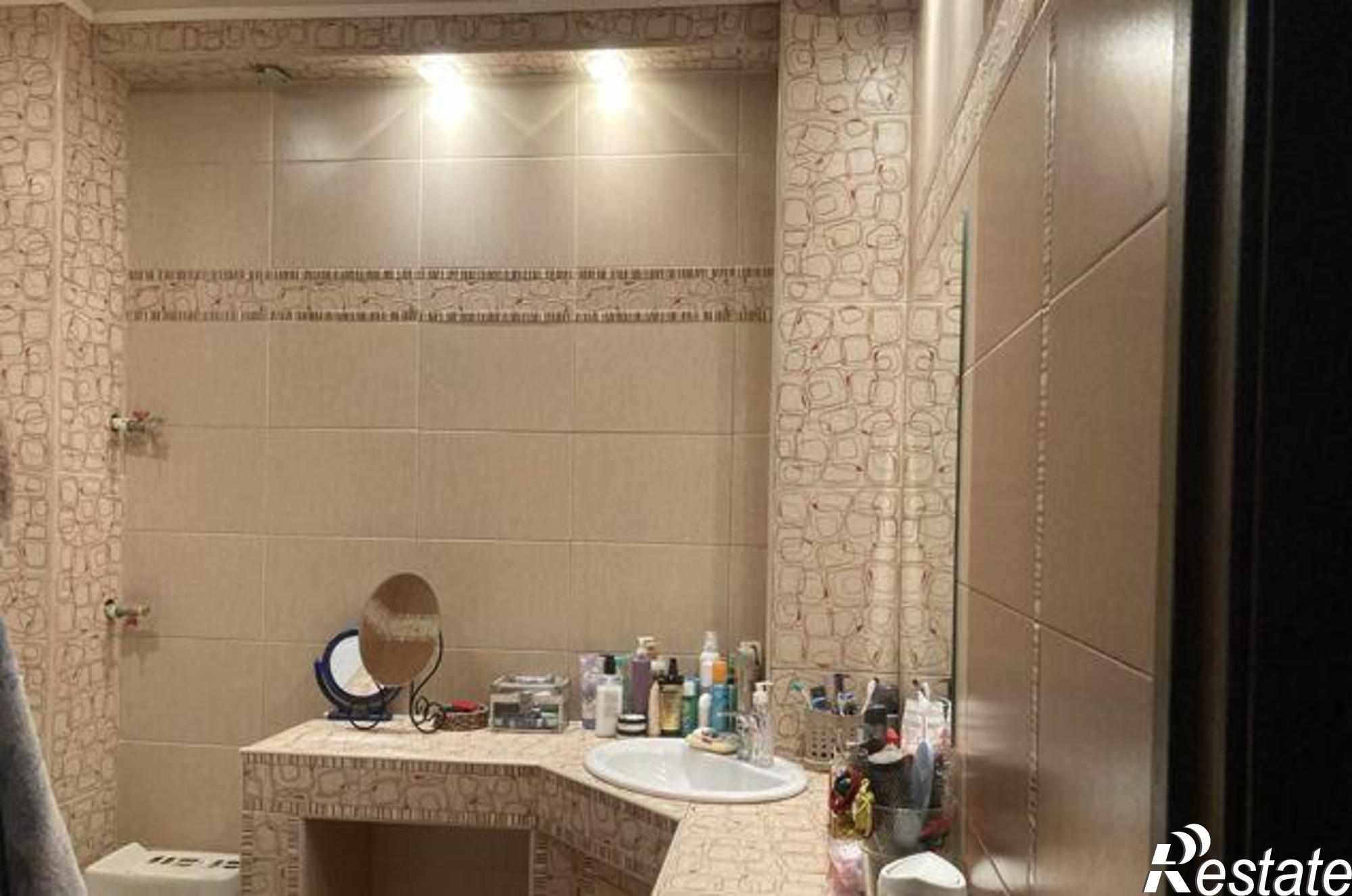 Купить квартиру за 5 830 000 рублей на Таганрогская улица, 112А