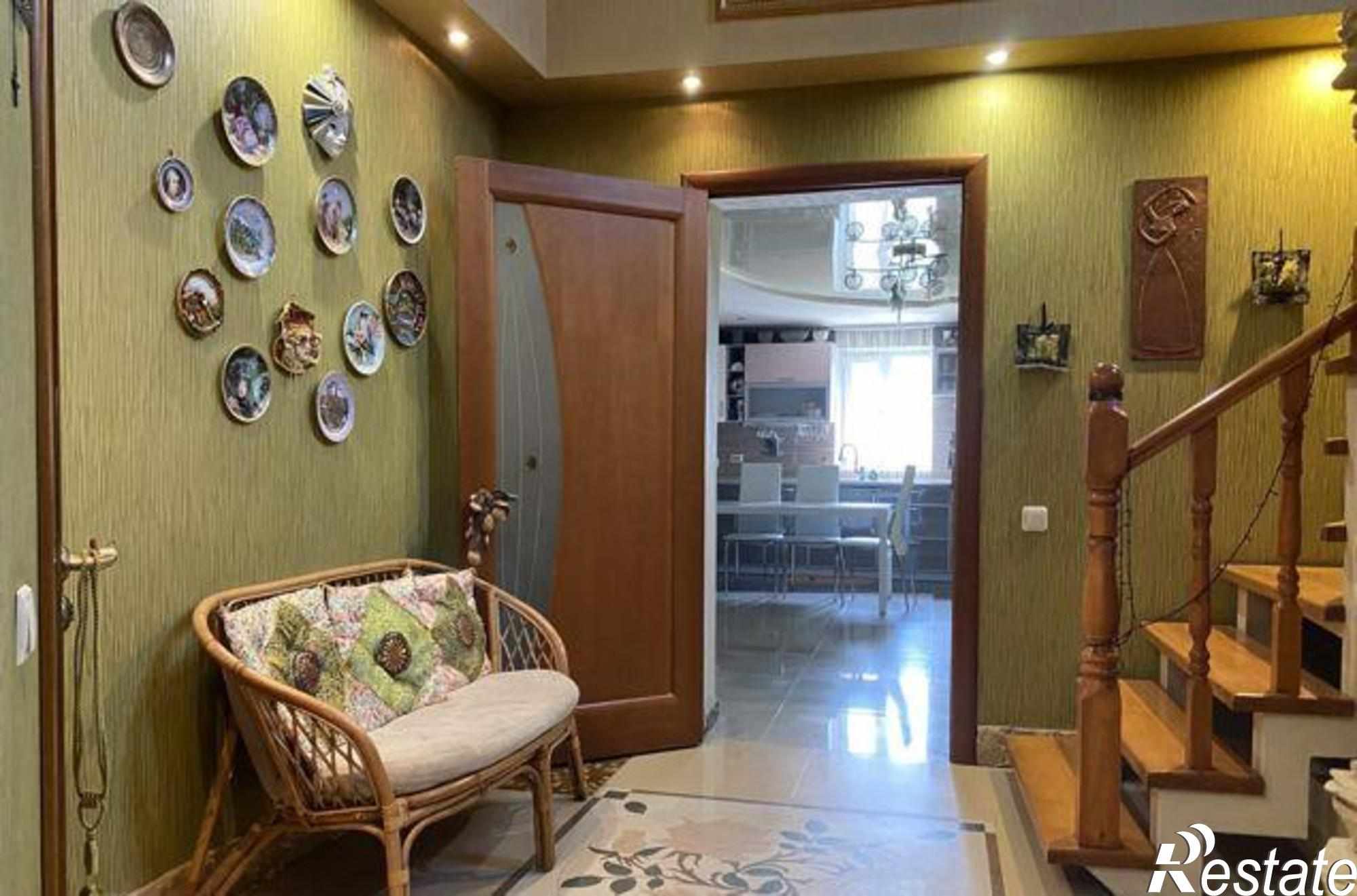 Купить дачу, дом, коттедж за 9 450 000 рублей на Мичуринская улица, 64/16