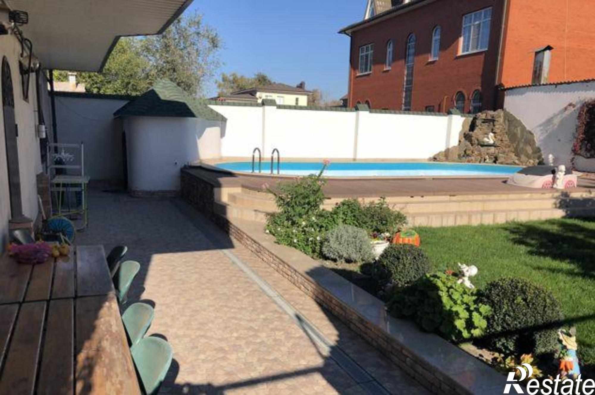 Купить дачу, дом, коттедж за 15 200 000 рублей на Новороссийский переулок, 9