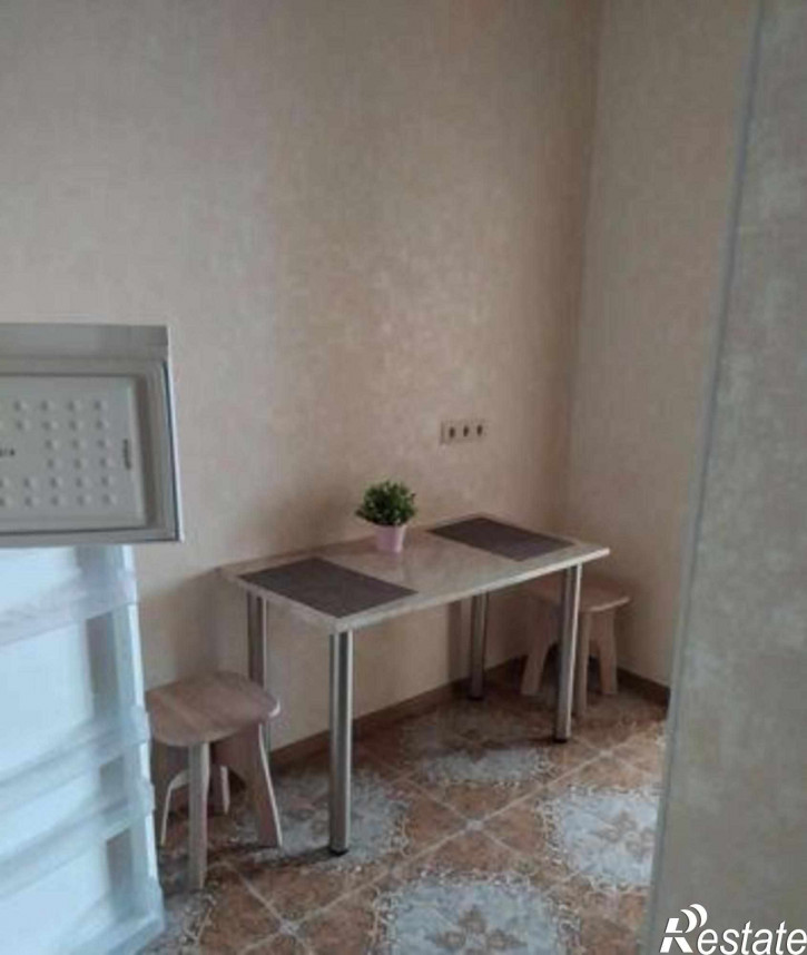 2-комн квартира улица Скачкова, 52