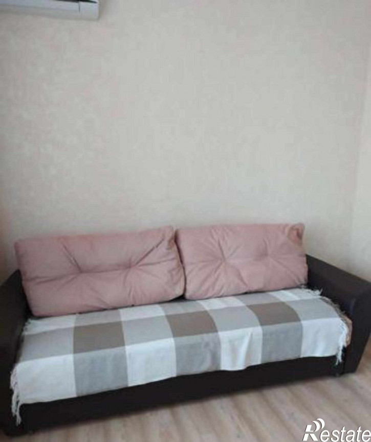 2-комн квартира улица Скачкова, 52