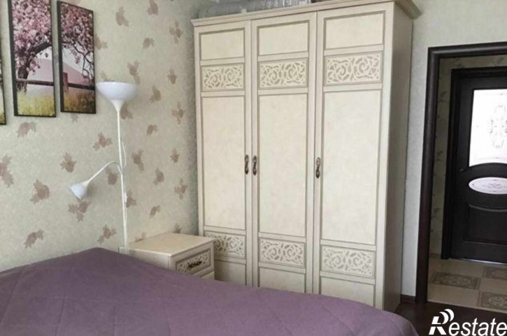 3-комн квартира улица Жмайлова, 4Е