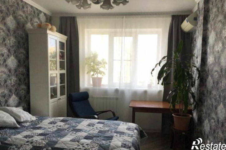 3-комн квартира улица Жмайлова, 4Е