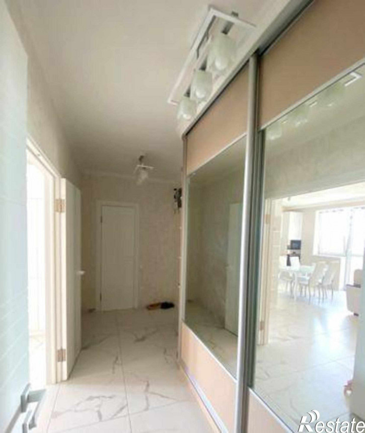 2-комн квартира улица Шеболдаева, 95с1