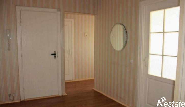 3-комн квартира улица Андрея Сладкова, 89