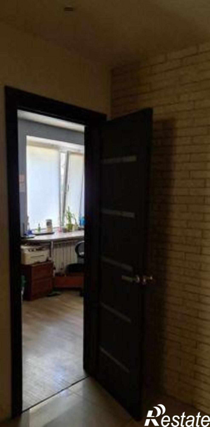 4-комн квартира Алмазная улица, 8