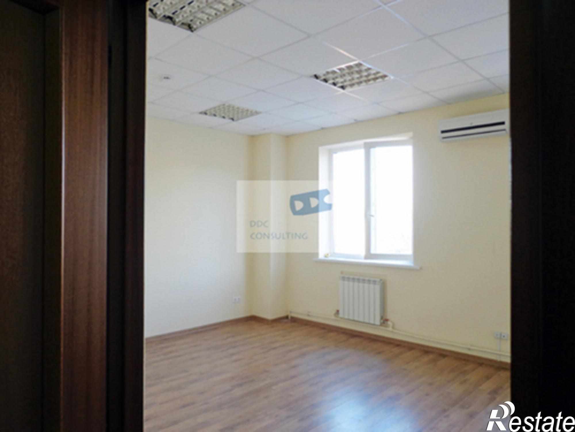 Сдать офис, помещение под офис за 26 656 рублей на Ростов-на-Дону г, Комсомольская пл, 1