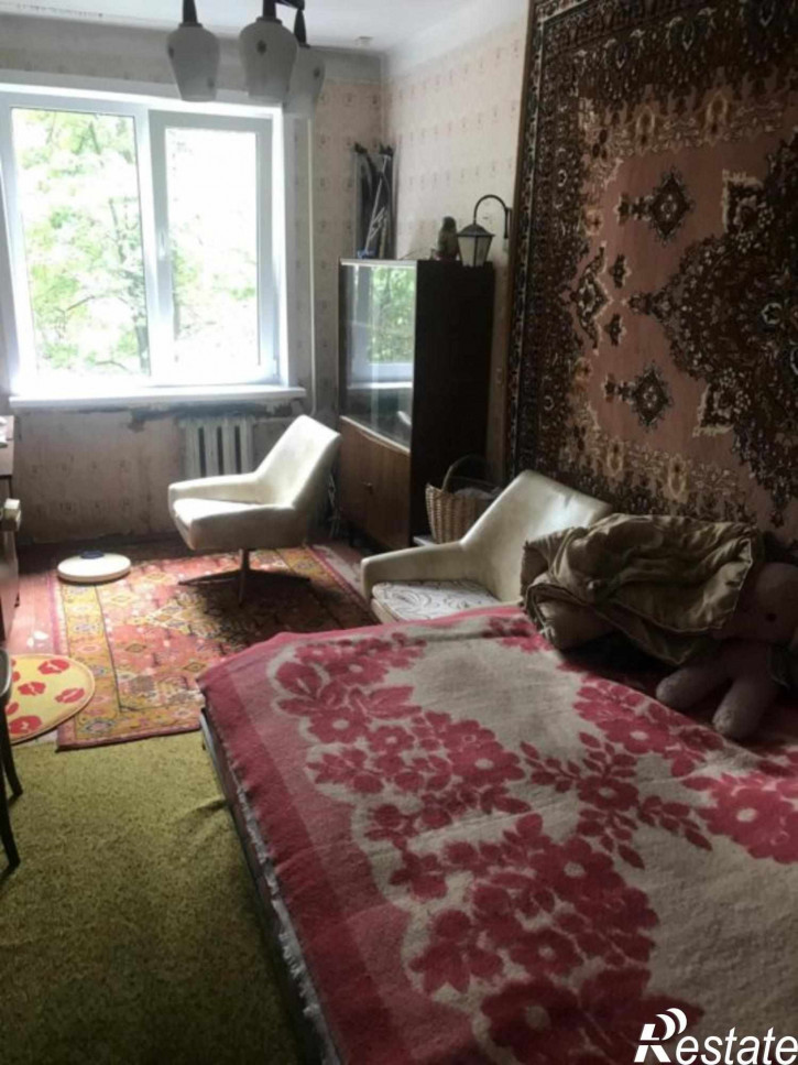 3-комн квартира Комиссарова ул, 49