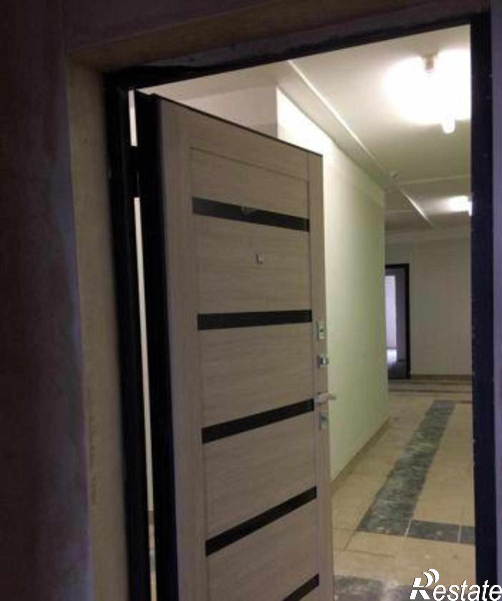 Купить квартиру за 3 570 000 рублей на Днепровский переулок, 117