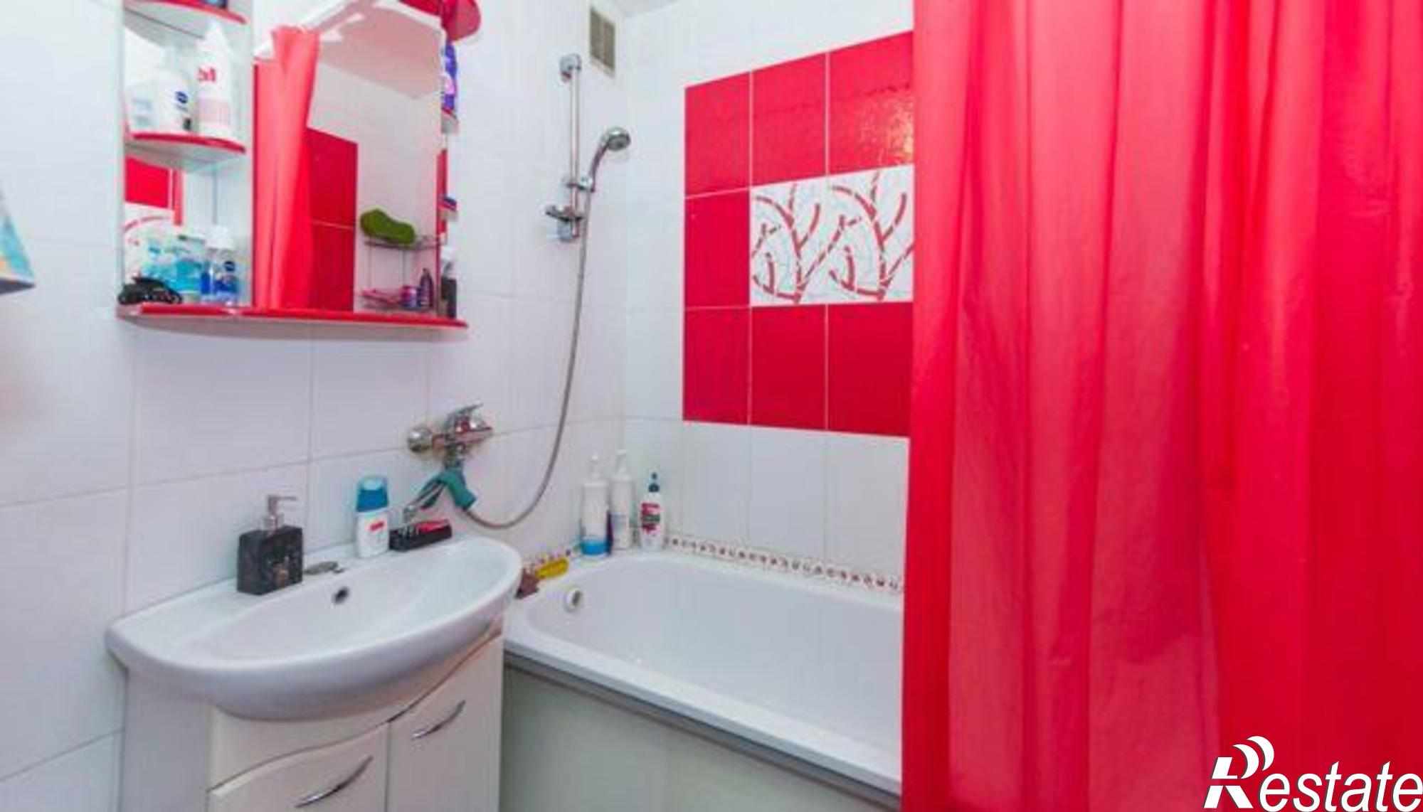 Купить квартиру за 3 570 000 рублей на улица Жмайлова, 4/10