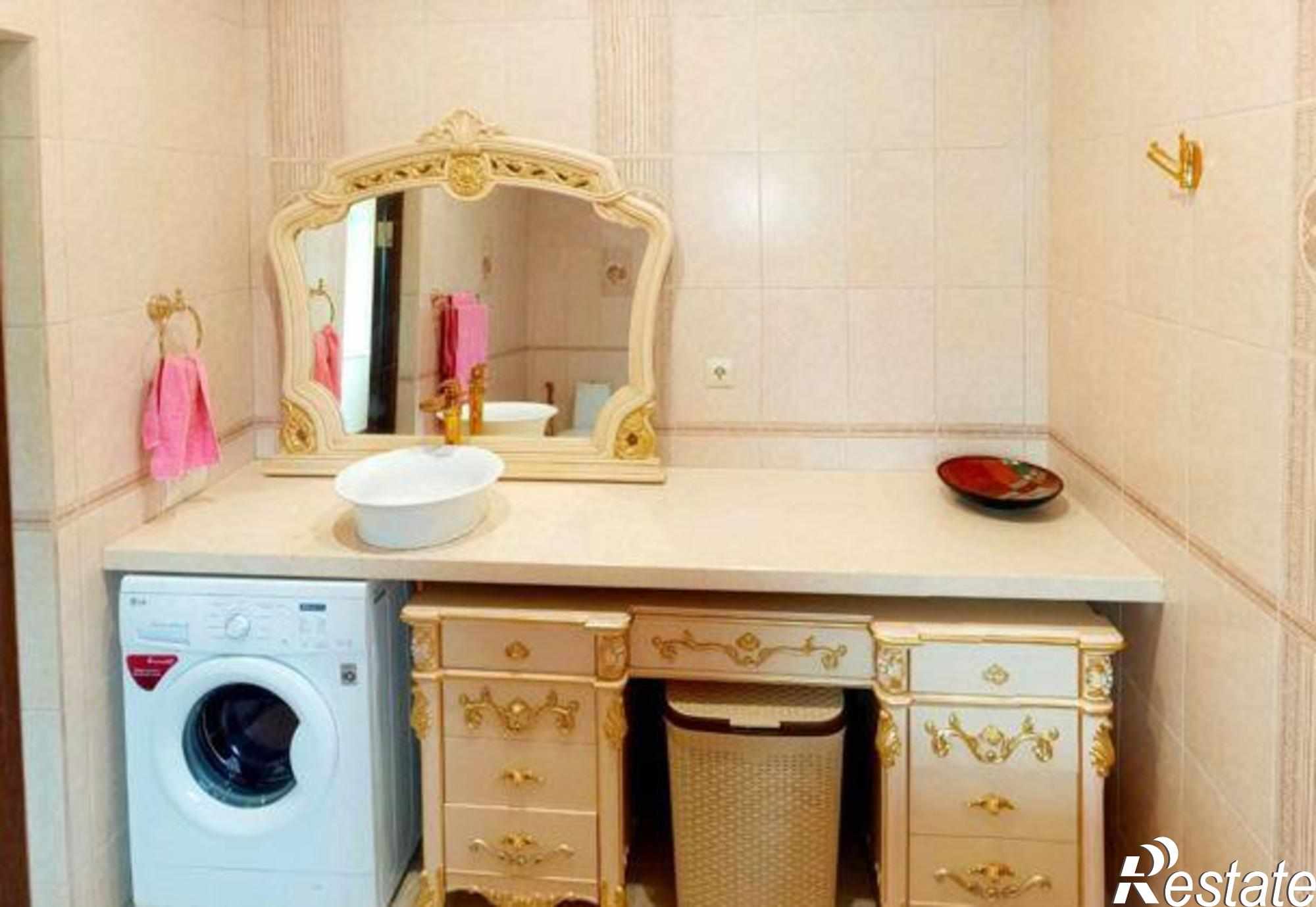 Купить дачу, дом, коттедж за 11 400 000 рублей на Молодёжная улица, 15