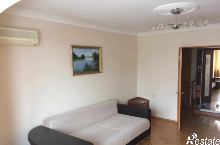 3-комн квартира Грибоедовский переулок, 2