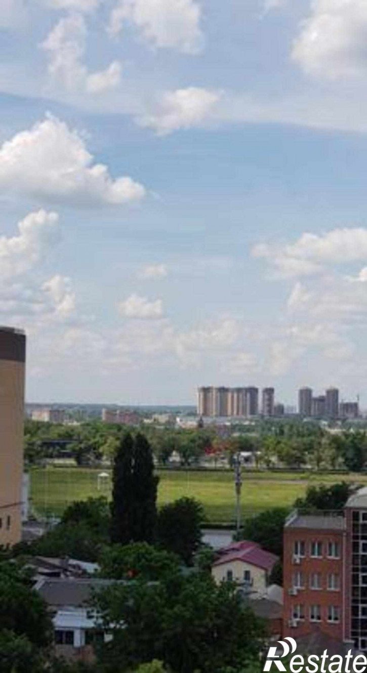 3-комн квартира улица Тельмана, 110с1